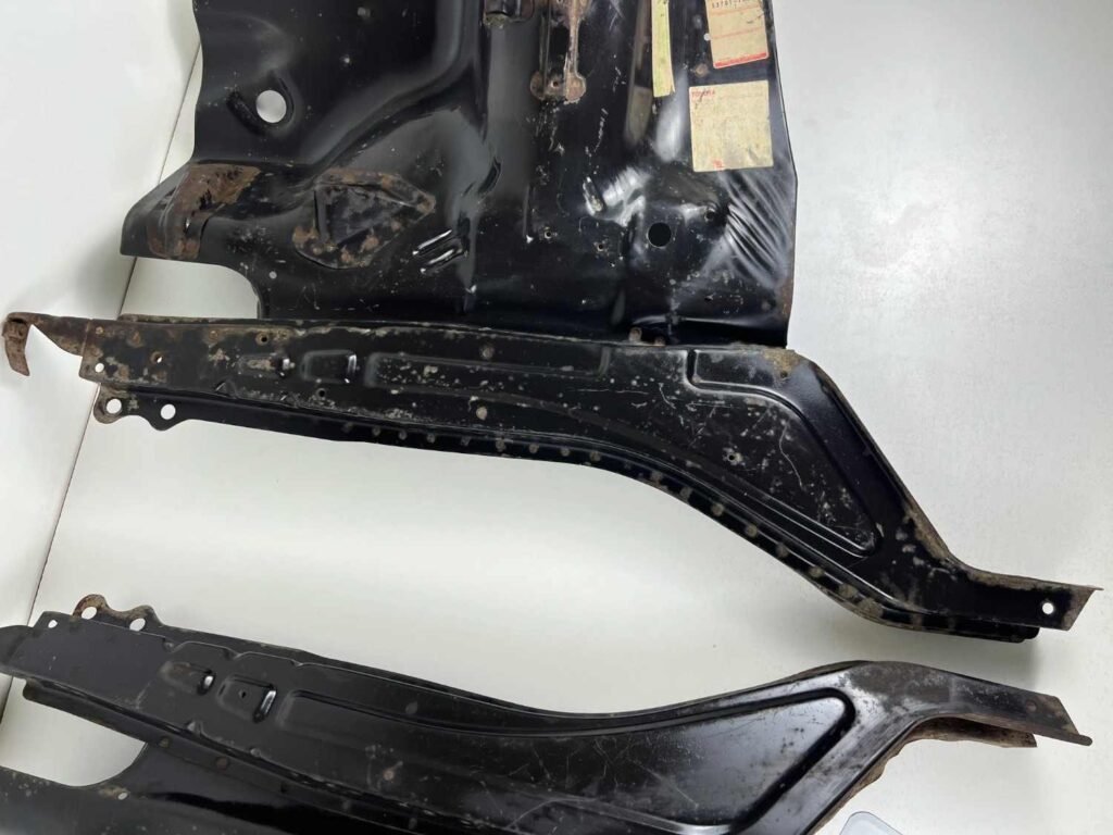 Starlet KP60 kp61 Front fender inner aprons OEM new (4)