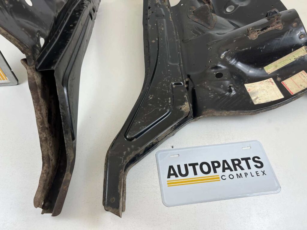 Starlet KP60 kp61 Front fender inner aprons OEM new (8)