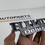 TOYOTA HILUX DELUXE RN20 RN25 Side Fender BADGE OEM (3)