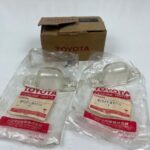 Toyota Hilux rn30 rn40 rn43 license plate light lenses NOS OEM pair (2)