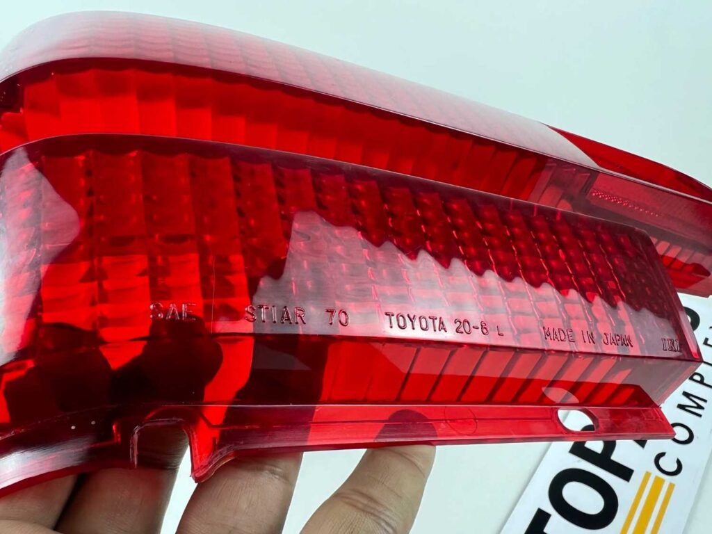 Toyota corona RT80 1971 tail light lens NOS OEM Left side (6)