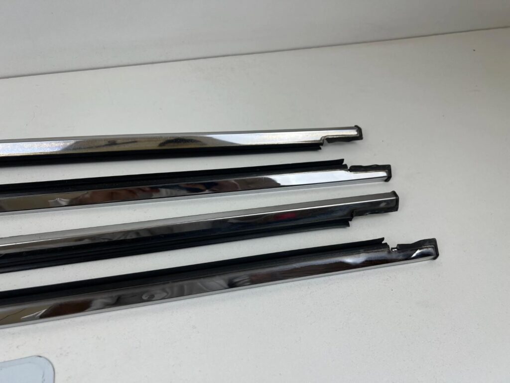 Window chrome weatherstrips JDM corolla 4-Door ke70 te72 (4)
