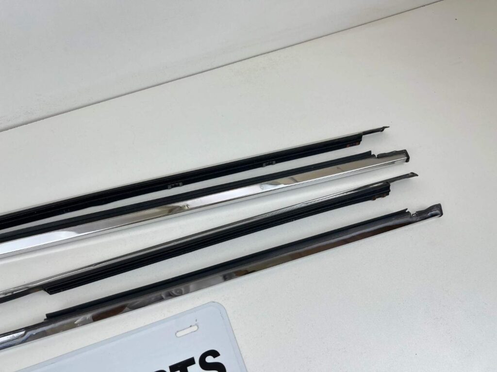Window chrome weatherstrips JDM corolla 4-Door ke70 te72 (9)