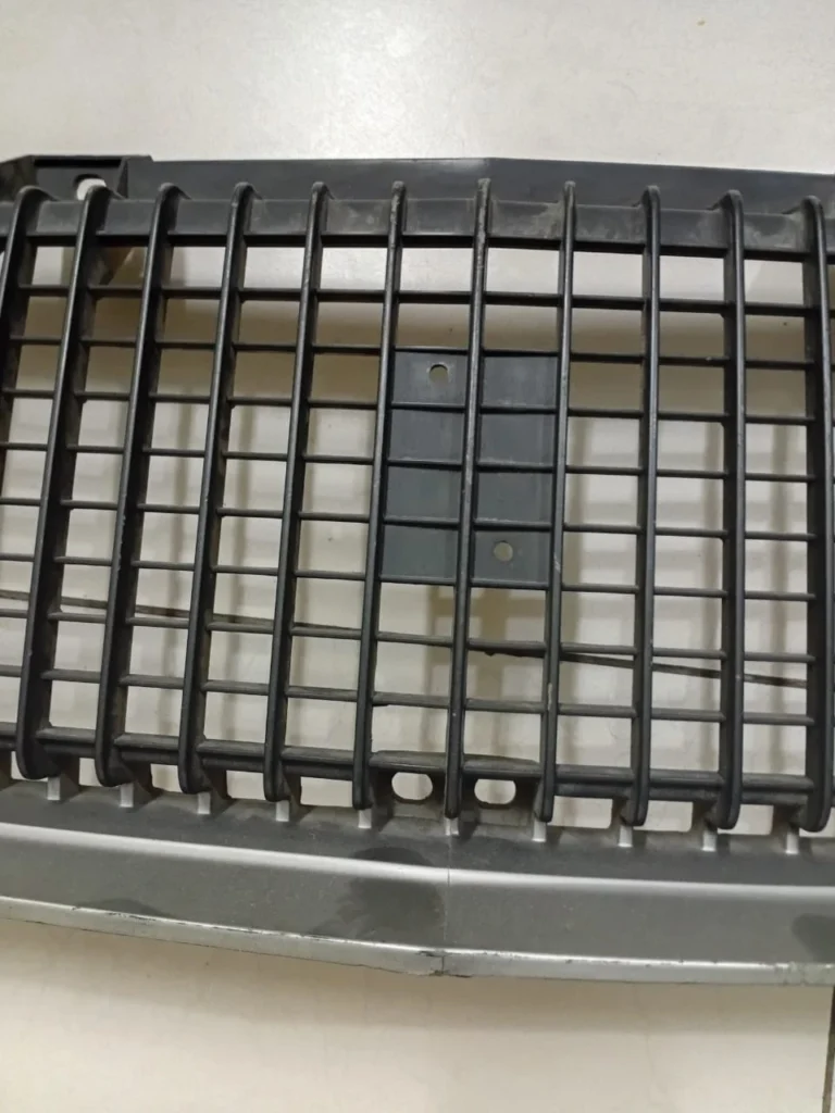 1969 corona Mark ii grille (4)