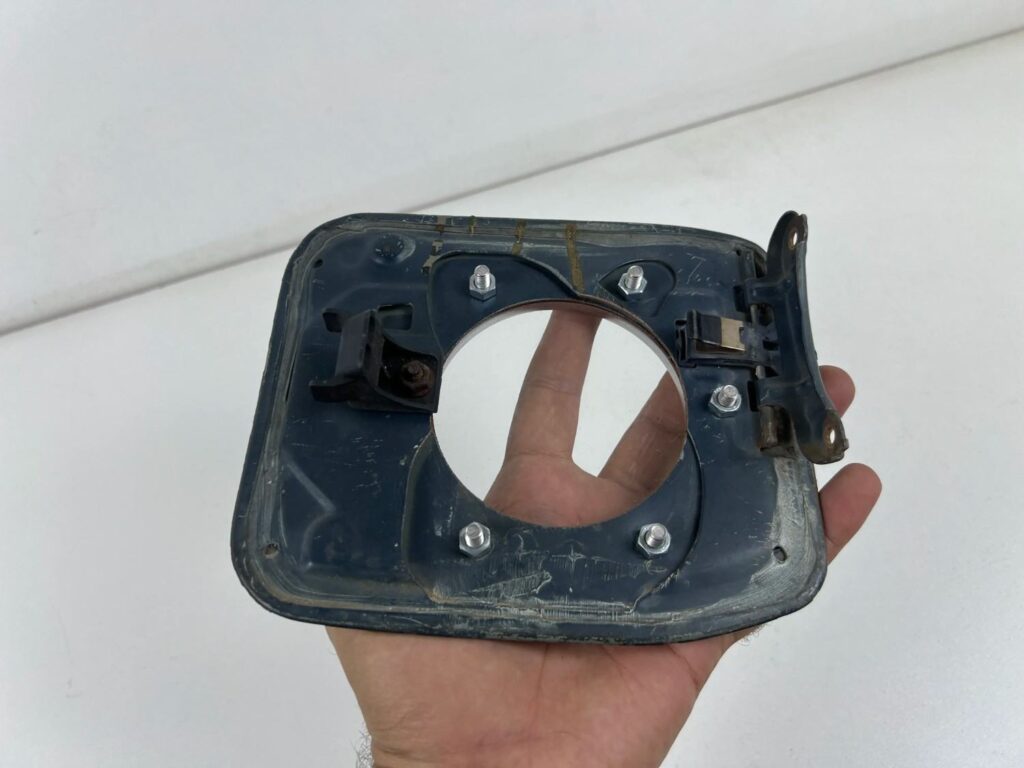 1993 - 1997 Ae101 Ae100 Corolla JDM style modified fuel filler door (6)