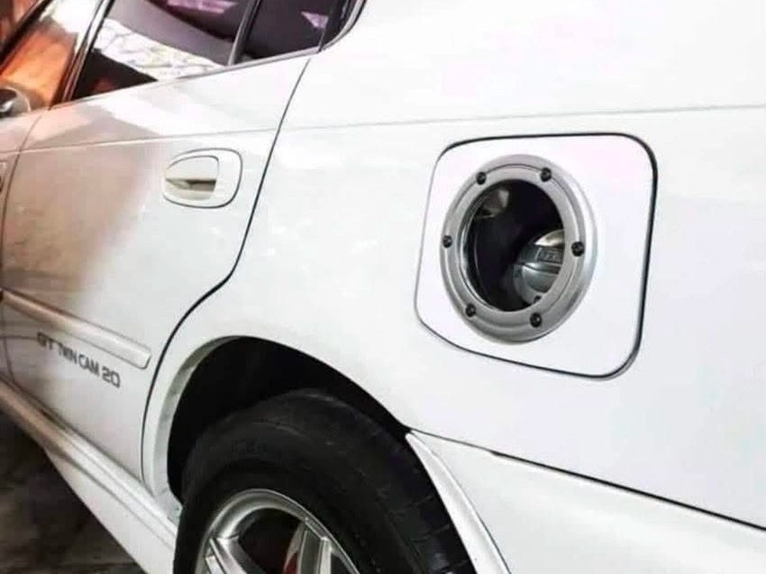 Ae101 Ae100 1993 - 1997 Corolla JDM style modified fuel filler door (1)