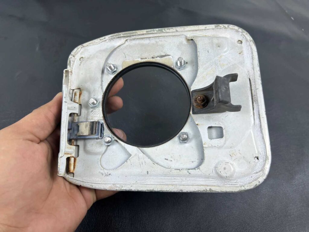 Ae101 Ae100 Corolla JDM style modified fuel filler door (4)