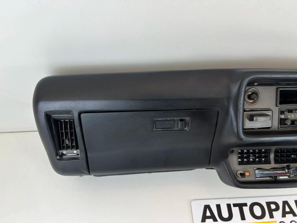 Ke30 corolla dashboard complete with cluster (Black) (15)