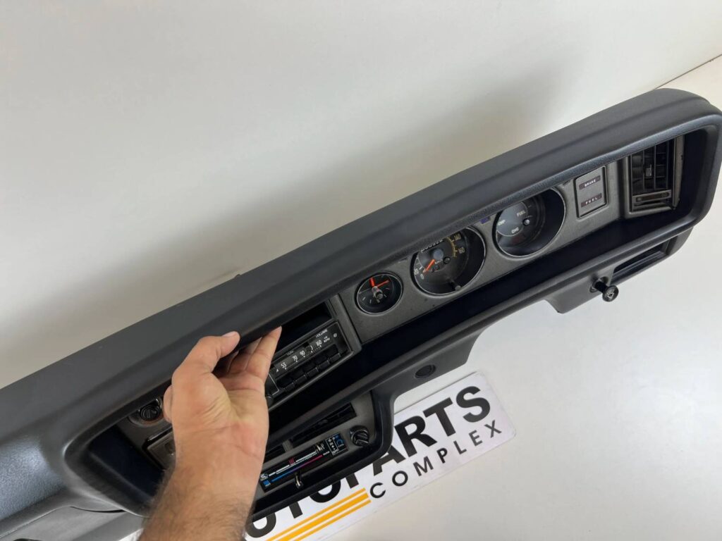 Ke30 corolla dashboard complete with cluster (Black) (9)