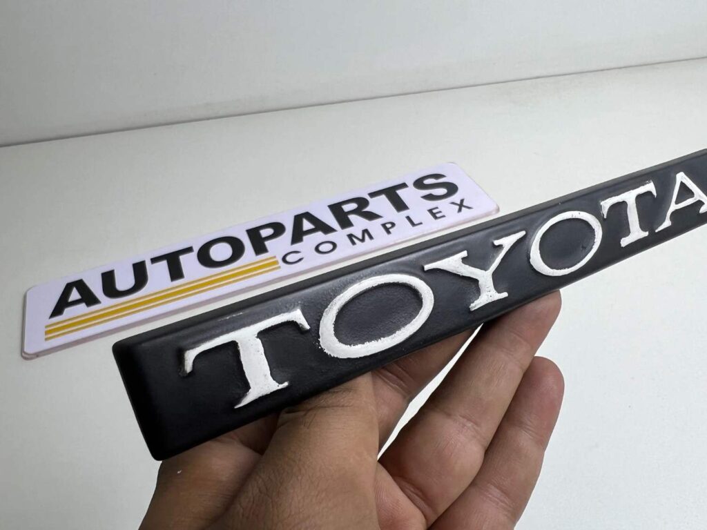 Kp60 starlet bugeye mk1 1979 1980 grille badge (5)