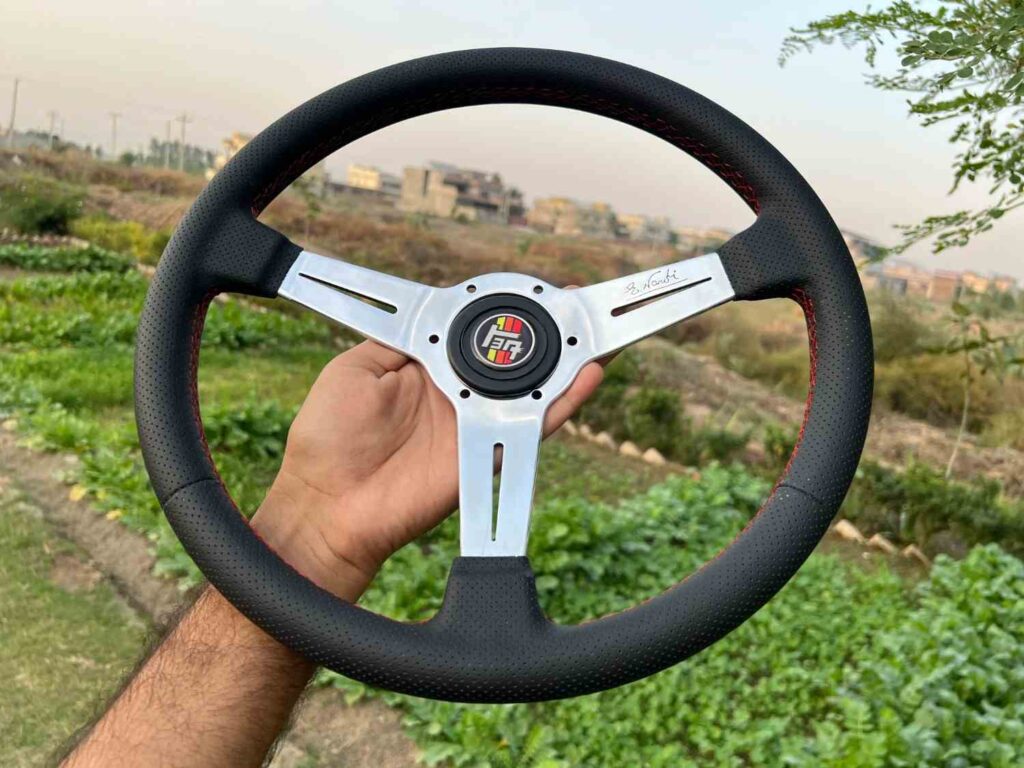 Nardi 360mm perforated leather with polished spokes for Toyota (2)