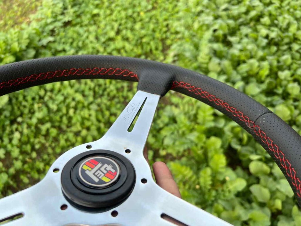 Nardi 360mm perforated leather with polished spokes for Toyota (3)