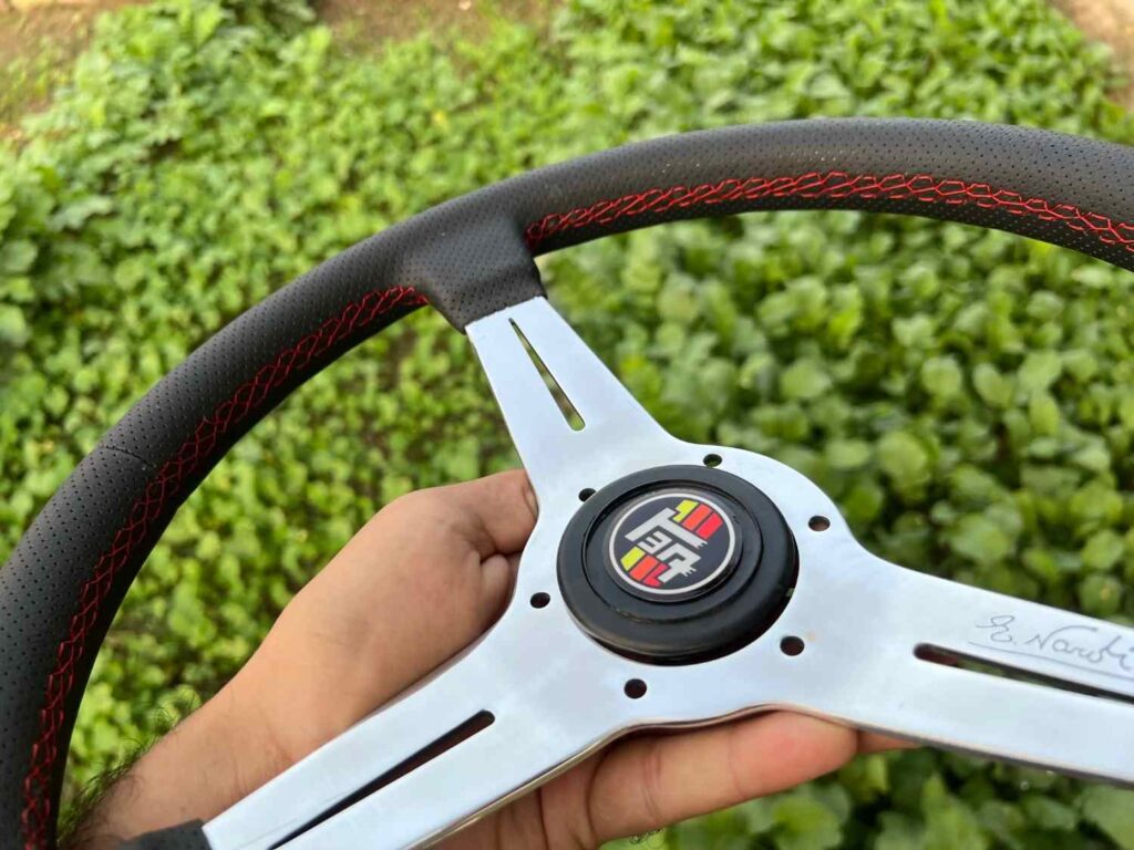 Nardi 360mm perforated leather with polished spokes for Toyota (5)