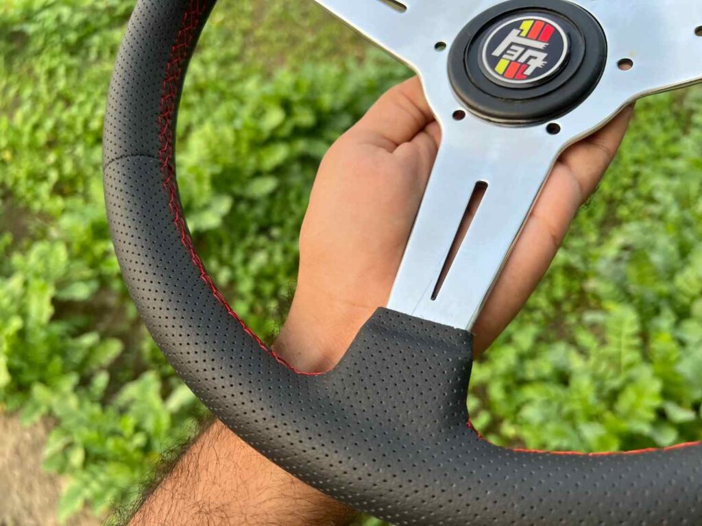 Nardi 360mm perforated leather with polished spokes for Toyota (9)