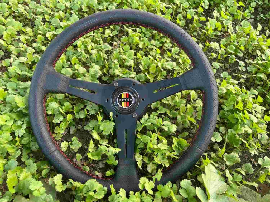 Nardi all black 360mm for Toyota Ae86, ke70, Gx71, Kp60 and more (4)