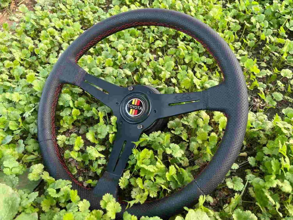 Nardi all black 360mm for Toyota Ae86, ke70, Gx71, Kp60 and more (5)