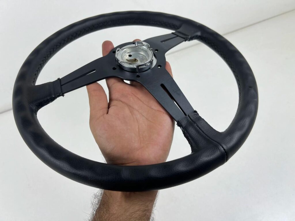 Nardi classic black leather stitched 360mm (10)