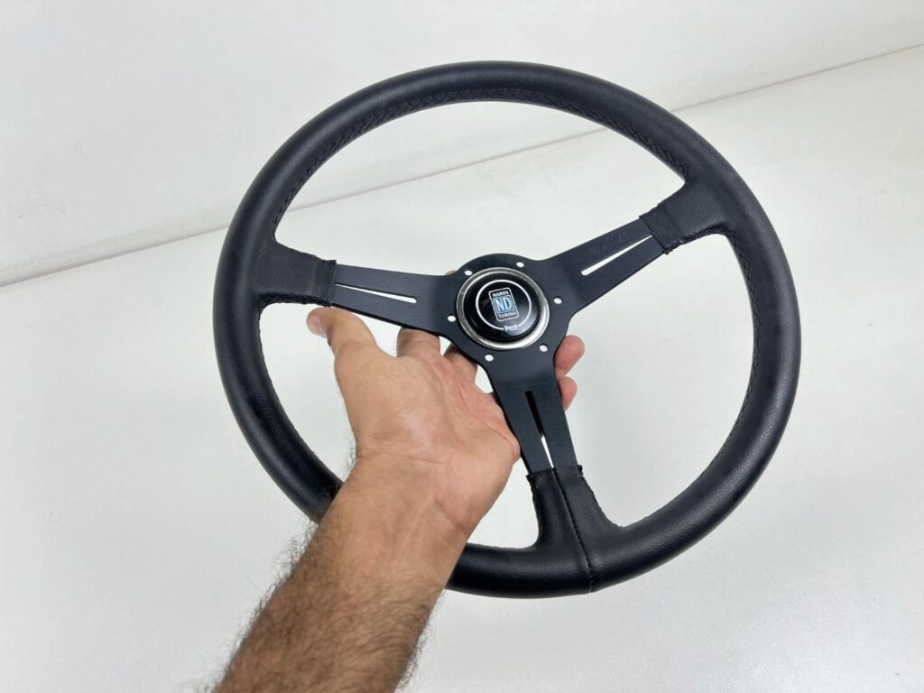 Nardi classic black leather stitched 360mm (12)