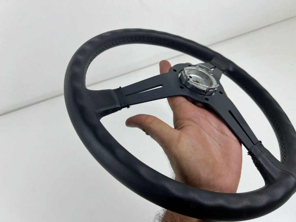 Nardi classic black leather stitched 360mm (9)
