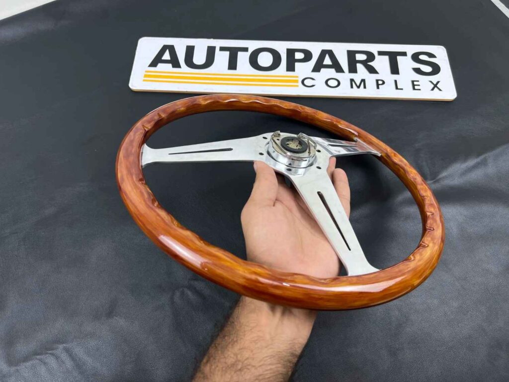 Nardi classic wooden 365mm with nardi torino horn button (11)