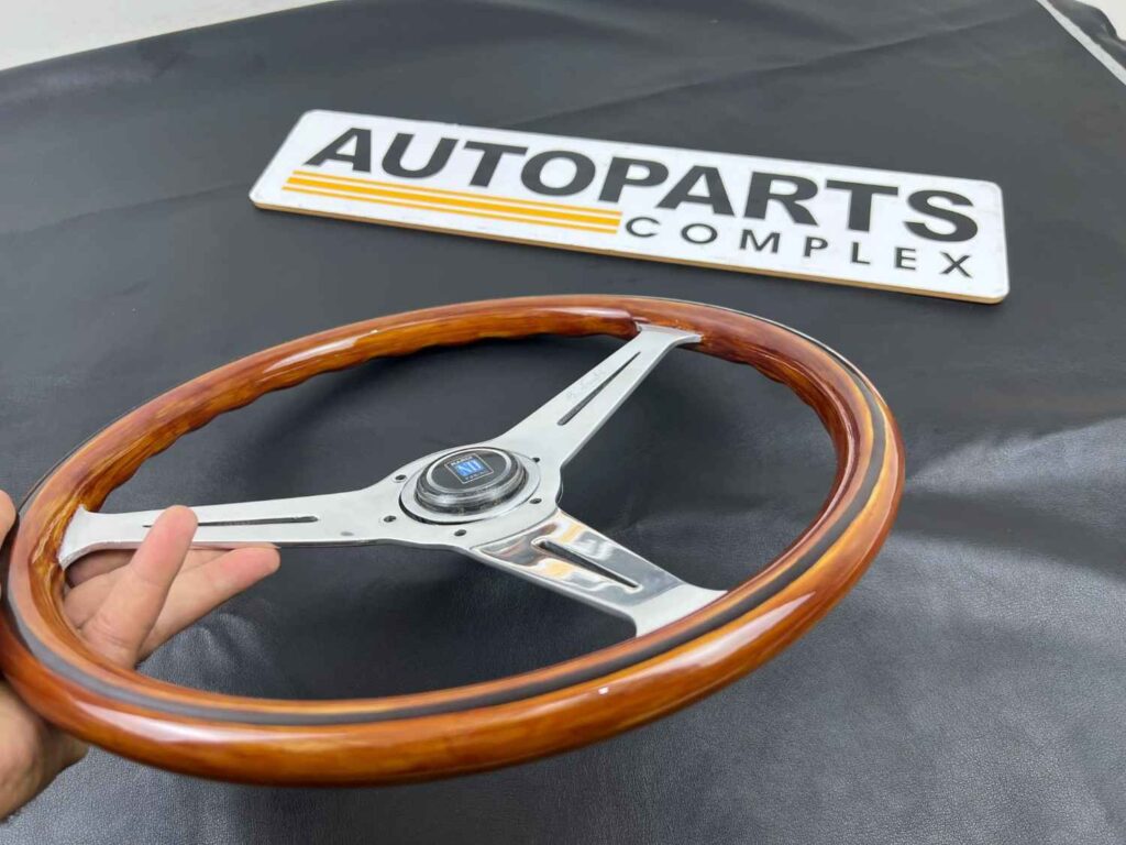 Nardi classic wooden 365mm with nardi torino horn button (7)