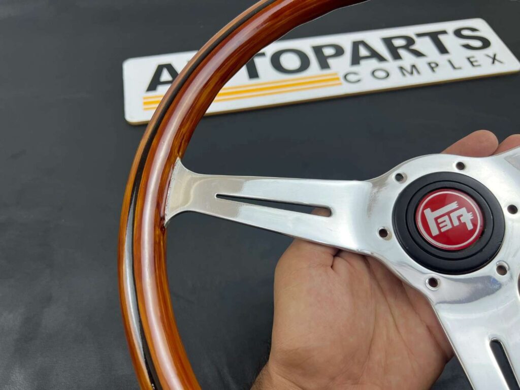 Nardi classic wooden 365mm with red Toyota horn button (1)