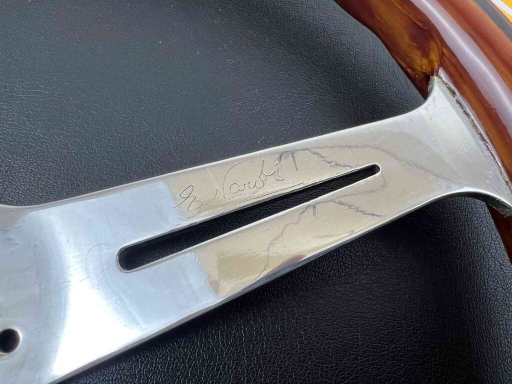 Nardi classic wooden 365mm with red Toyota horn button (7)