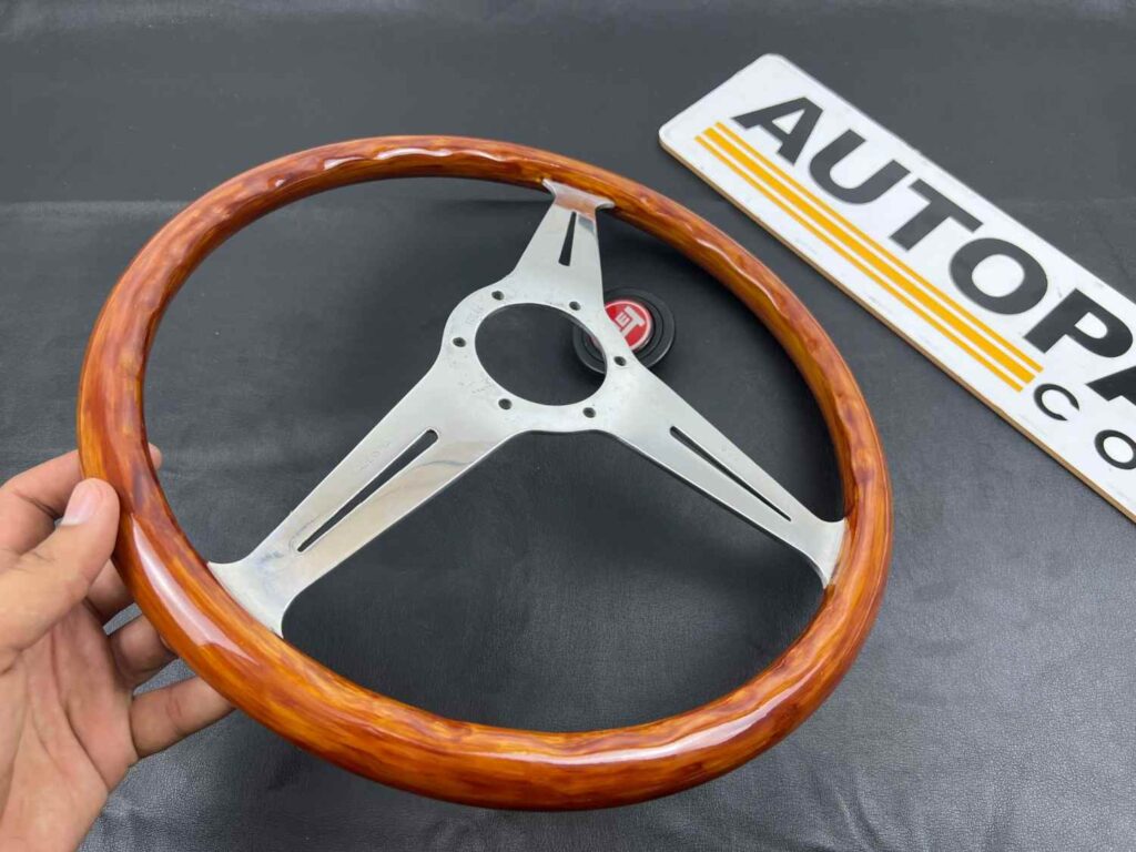 Nardi classic wooden 365mm with red Toyota horn button (9)
