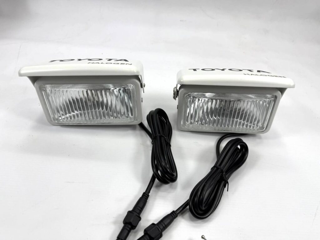 New Auto Cover Retractable fog lamps for Toyota AE86 AE82 GT (1)