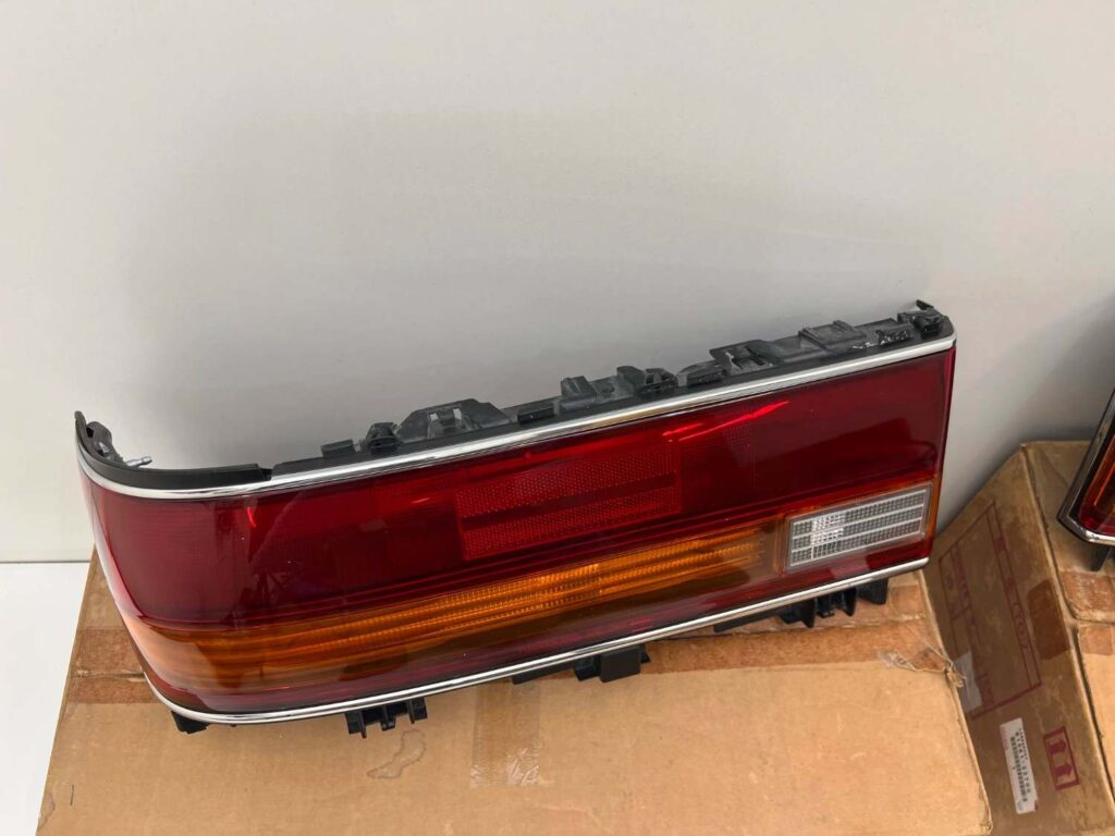 Toyota Cressida 1988 1989 1990 NOS OEM tail lights pair GX81 rx80 lx80 Mx83 (13)