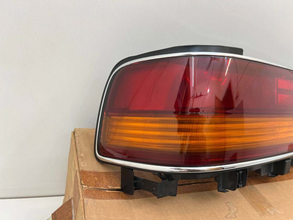 Toyota Cressida 1988 1989 1990 NOS OEM tail lights pair GX81 rx80 lx80 Mx83 (5)